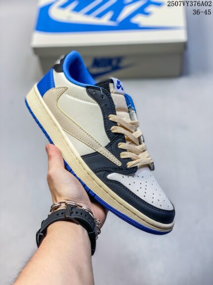 ✅1 Barb Travis Scott x Air 1 ” Reverse Moca “ 1 Joe 1 TS Lightning joint barb low-cut cultural basketball shoes. Perfect quality shipment. Details are as shown in the picture. The upper is neatly cut and the punching holes are neat and clean. The midsole has a drawstring. The overall cleanliness is very good. Item No.: DM7866-162
Size: 36 37 38 39 40 41 42 43 44 45
06V76A02